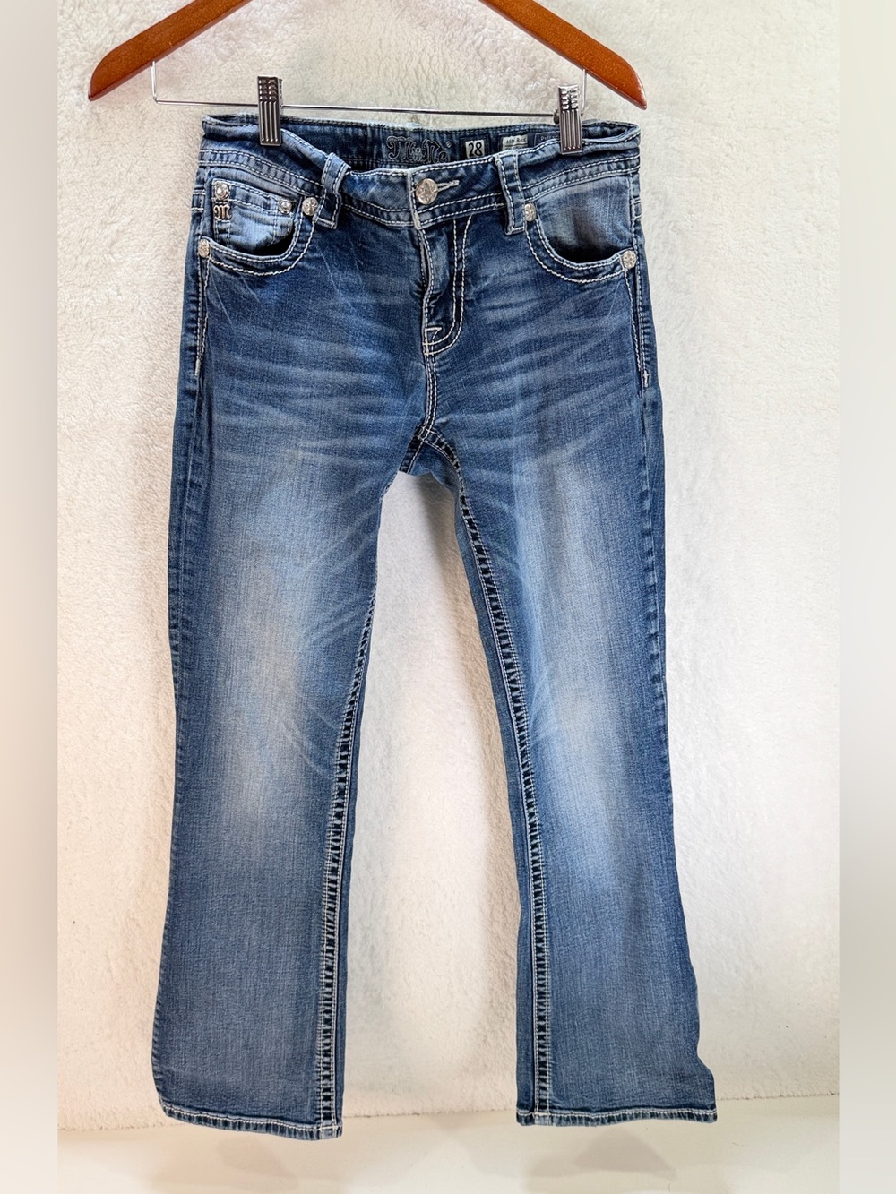 Miss Me Jeans Women’s 28 Mid Rise Easy Bootcut Embroidered Distressed Denim